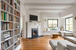 1063 Bank St  Victoria, BC V8S 4B3