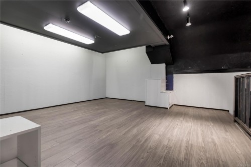 1323 Government St, Victoria, BC 