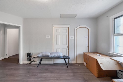 1323 Government St, Victoria, BC 