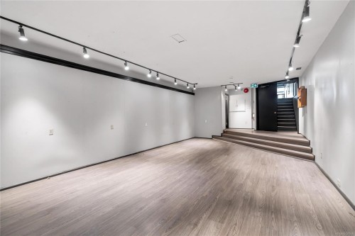 1323 Government St, Victoria, BC 