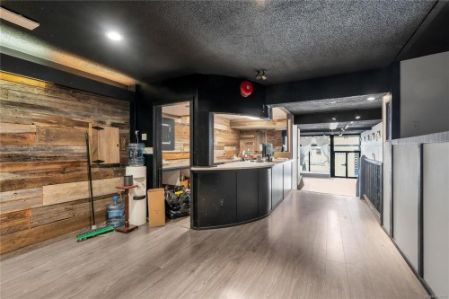 1323 Government St, Victoria, BC 