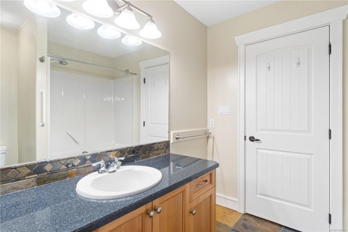 610 Forsyth Ave, Parksville, BC 