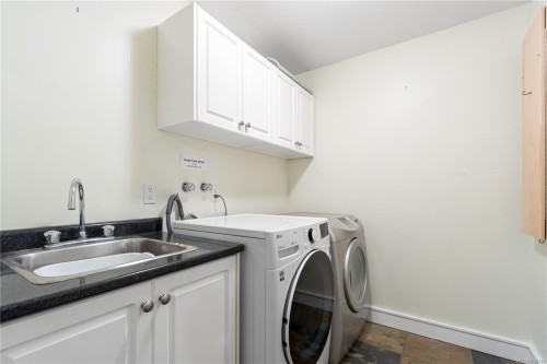 610 Forsyth Ave, Parksville, BC 