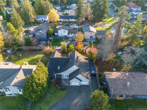 610 Forsyth Ave, Parksville, BC 