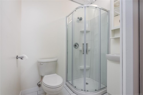 997 Hecate St, Nanaimo, BC - Indoor Photo Showing Bathroom