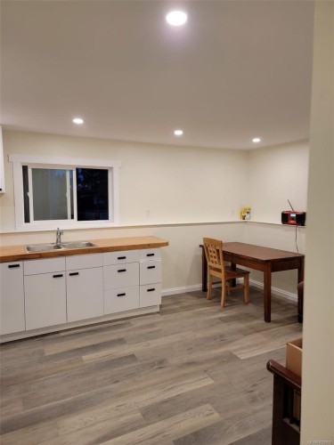 997 Hecate St, Nanaimo, BC - Indoor