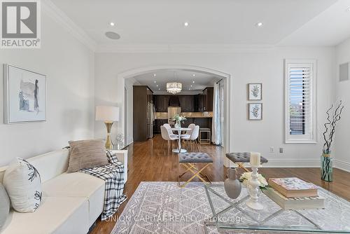 57 Routledge Drive, Richmond Hill, ON - Indoor Photo Showing Living Room