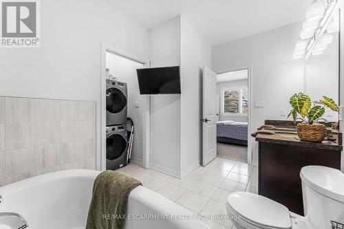 5 - 2848 King Street, Lincoln, ON - Indoor Photo Showing Bathroom