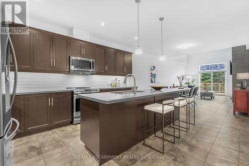 5 - 2848 King Street, Lincoln, ON - Indoor Photo Showing Kitchen With Upgraded Kitchen
