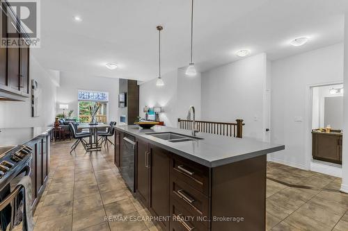 5 - 2848 King Street, Lincoln, ON - Indoor Photo Showing Kitchen With Double Sink With Upgraded Kitchen