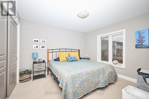 5 - 608 Simcoe Street, Niagara-On-The-Lake (Town), ON - Indoor Photo Showing Bedroom