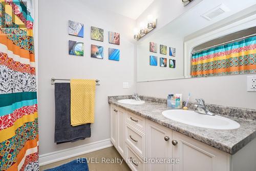 5 - 608 Simcoe Street, Niagara-On-The-Lake (Town), ON - Indoor Photo Showing Bathroom