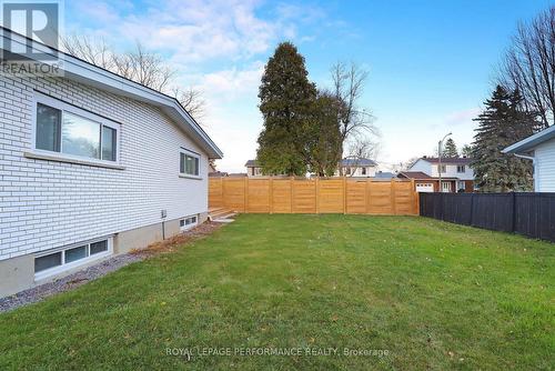 2320 Nerta Street, Ottawa, ON - Outdoor