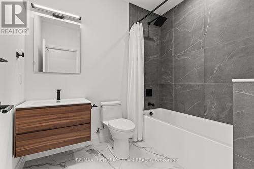 102 Lametti Drive, Pelham (Fonthill), ON - Indoor Photo Showing Bathroom