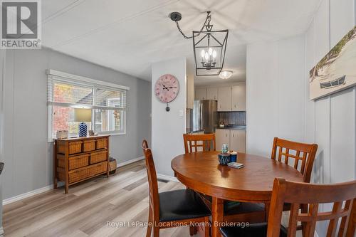 52 Georgian Glen Drive, Wasaga Beach, ON - Indoor Photo Showing Dining Room