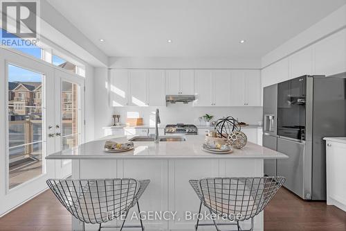 33 Bruce Boyd Drive, Markham, ON - Indoor Photo Showing Kitchen