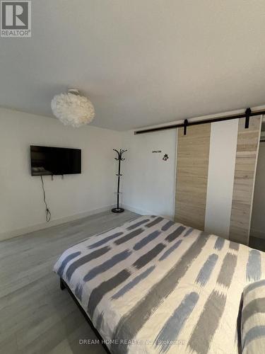 Upper - 160 Olde Bayview Avenue, Richmond Hill, ON - Indoor Photo Showing Bedroom