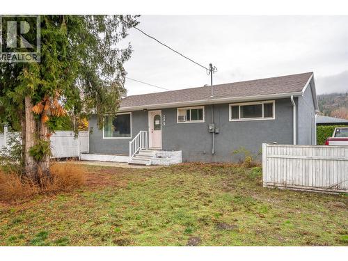 The home - 225 Circle Drive, Oliver, BC - Outdoor