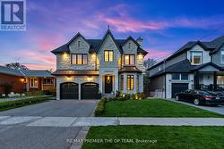 5 STOREY CRESCENT  Toronto, ON M9B 3C7