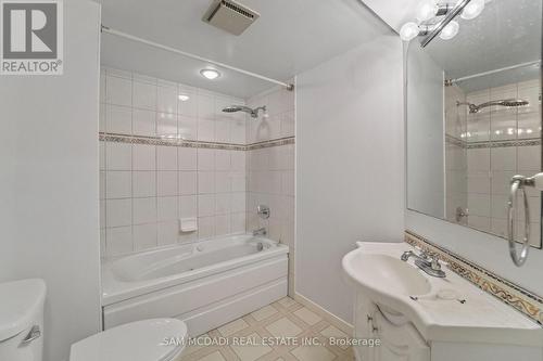 1302 Martley Drive, Mississauga, ON - Indoor Photo Showing Bathroom