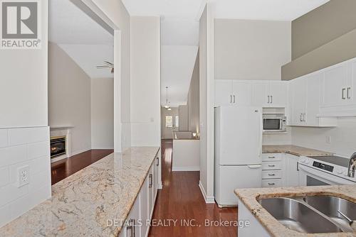 6121 Bristlecone Way, Ottawa, ON - Indoor Photo Showing Kitchen With Double Sink