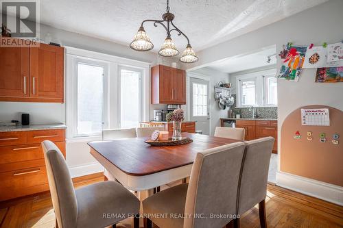 73 Kenilworth Avenue S, Hamilton, ON - Indoor Photo Showing Dining Room
