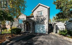 852 BEATRICE STREET E  Oshawa, ON L1K 2H7