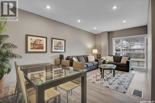 109 415 Maningas Bend, Saskatoon, SK - Indoor Photo Showing Living Room