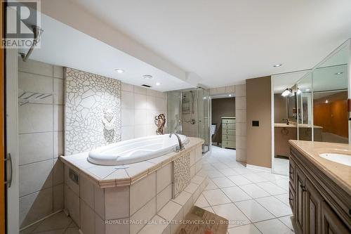 411 Niagara Boulevard, Fort Erie, ON - Indoor Photo Showing Bathroom