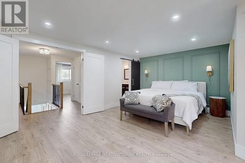 365 Celtic Drive, Hamilton, ON - Indoor Photo Showing Bedroom