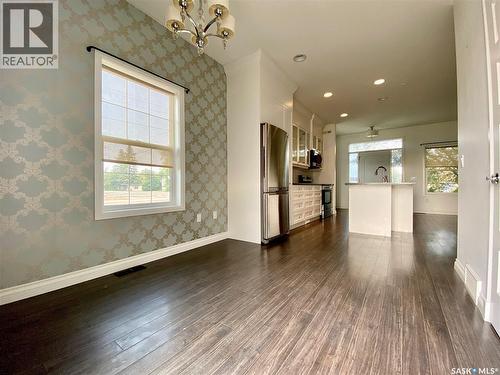 A & B 422 St Mary Street, Esterhazy, SK - Indoor