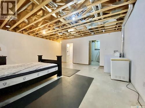 A & B 422 St Mary Street, Esterhazy, SK - Indoor