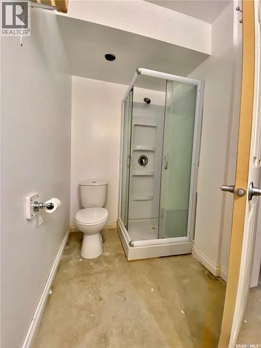 A & B 422 St Mary Street, Esterhazy, SK - Indoor Photo Showing Bathroom