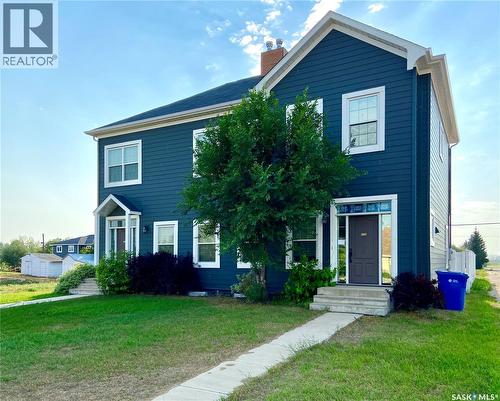 A & B 422 St Mary Street, Esterhazy, SK - Outdoor