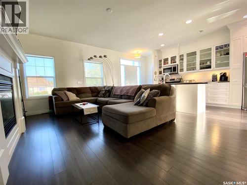 A & B 422 St Mary Street, Esterhazy, SK - Indoor Photo Showing Living Room