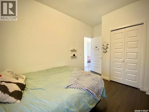 A & B 422 St Mary Street, Esterhazy, SK - Indoor Photo Showing Bedroom