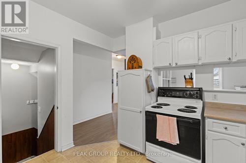 4732 Ryerson Crescent, Niagara Falls (Downtown), ON - Indoor Photo Showing Kitchen