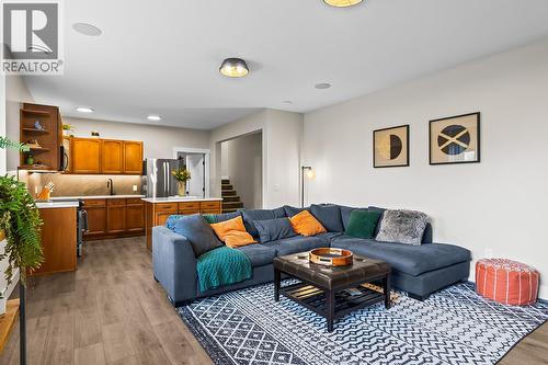 720 Turner Road, Kelowna, BC - Indoor Photo Showing Living Room