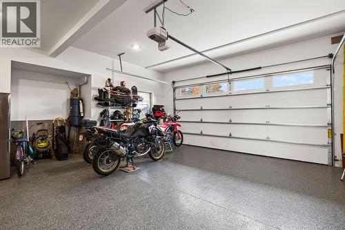 720 Turner Road, Kelowna, BC - Indoor Photo Showing Garage