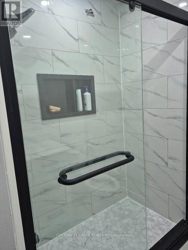 64 Wilmont Court, Brampton, ON - Indoor Photo Showing Bathroom