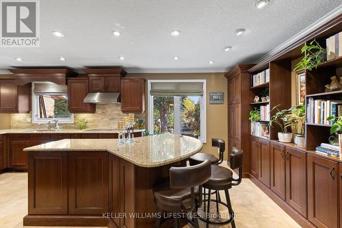 114 Monte Vista Crescent, London South (South N), ON - Indoor Photo Showing Kitchen With Upgraded Kitchen
