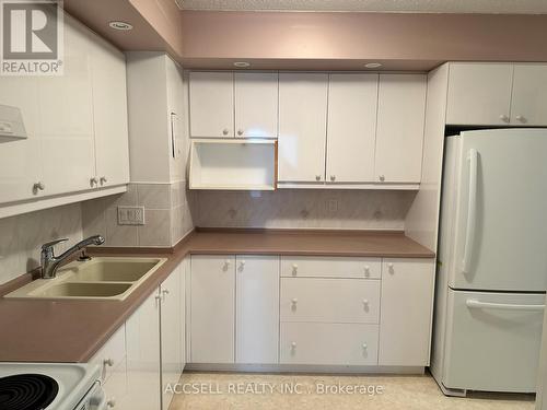 608 - 1785 Frobisher Lane N, Ottawa, ON - Indoor