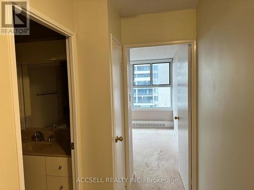 608 - 1785 Frobisher Lane N, Ottawa, ON - Indoor