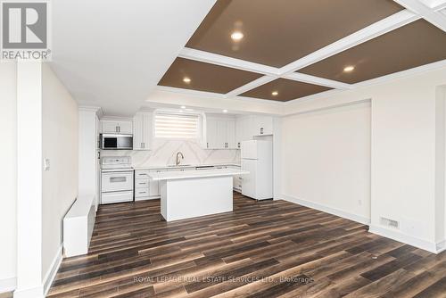 Bsmt - 166 Concession Street, Hamilton, ON - Indoor Photo Showing Kitchen