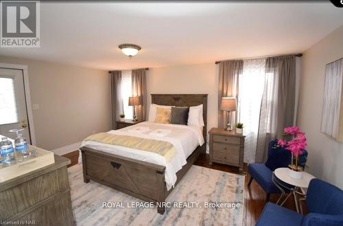 Front - 79 Johnson Street, Niagara-On-The-Lake (Town), ON - Indoor Photo Showing Bedroom