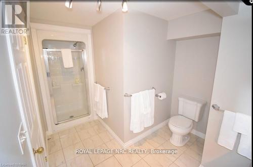 Front - 79 Johnson Street, Niagara-On-The-Lake (Town), ON - Indoor Photo Showing Bathroom