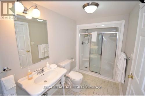 Front - 79 Johnson Street, Niagara-On-The-Lake (Town), ON - Indoor Photo Showing Bathroom