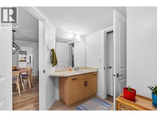 555 Yates Road Unit# 115, Kelowna, BC - Indoor Photo Showing Bathroom
