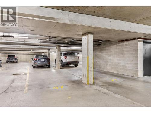 555 Yates Road Unit# 115, Kelowna, BC - Indoor Photo Showing Garage