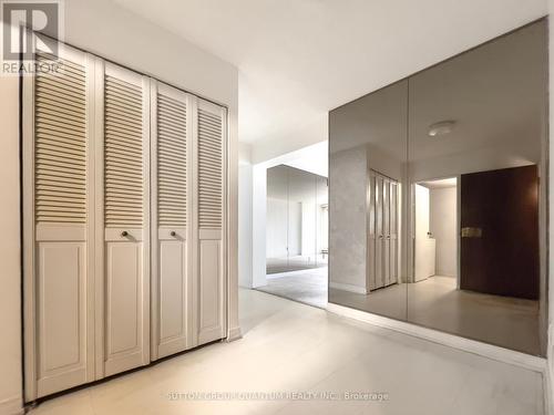 1617 - 55 Harbour Square, Toronto, ON - Indoor Photo Showing Other Room